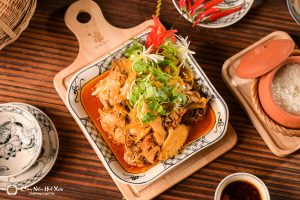 Gà bản kho sả