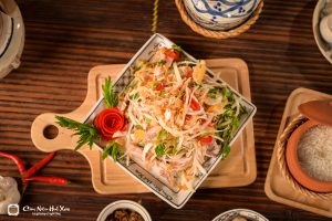 Gà xé bóp kiểu Huế